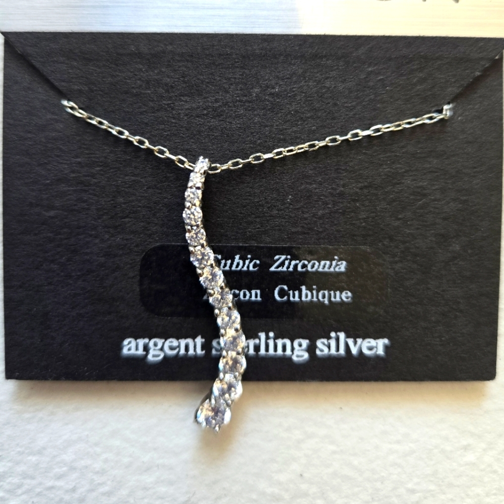 NEW💫Sterling Silver Cubic Zirconia Necklace